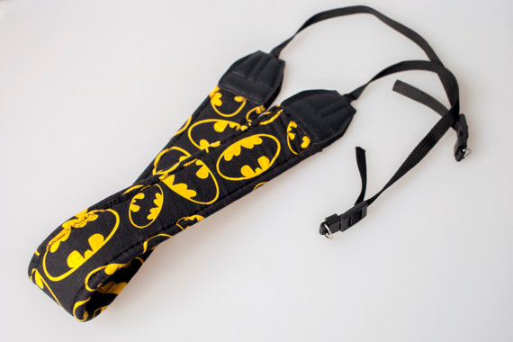 Etsy - Correa de cámara Batman