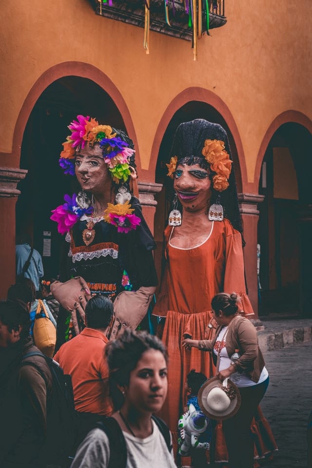 mojigangas-san-miguel-de-allende